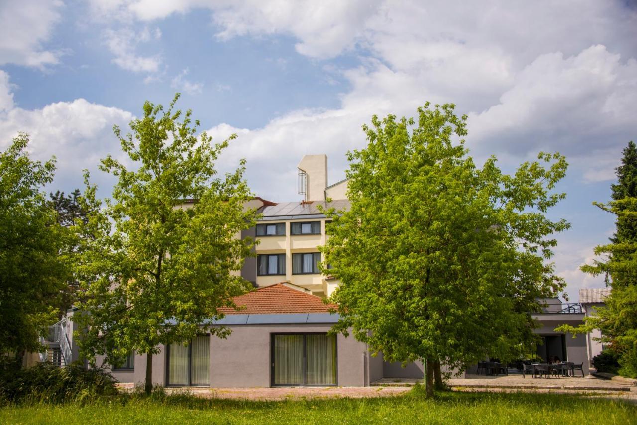 Hotel Prebold Exteriér fotografie